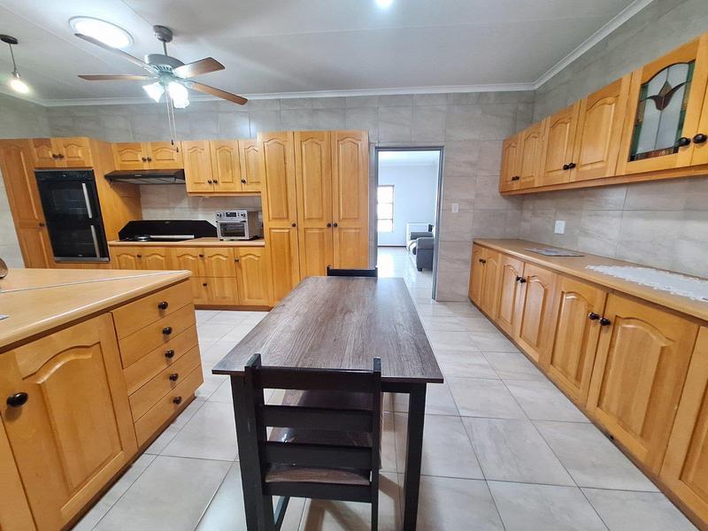 4 Bedroom Property for Sale in Fraaiuitsig Western Cape